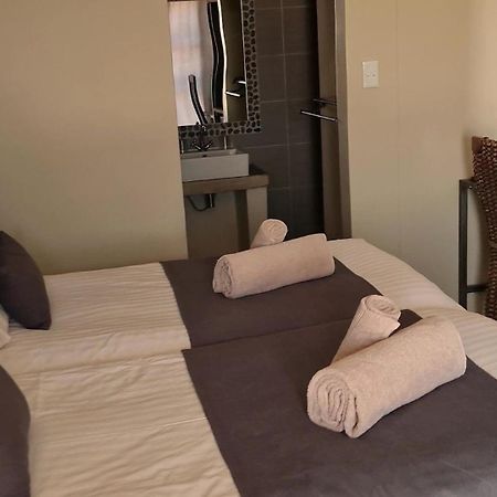 Opuwo Country Lodge Zimmer foto